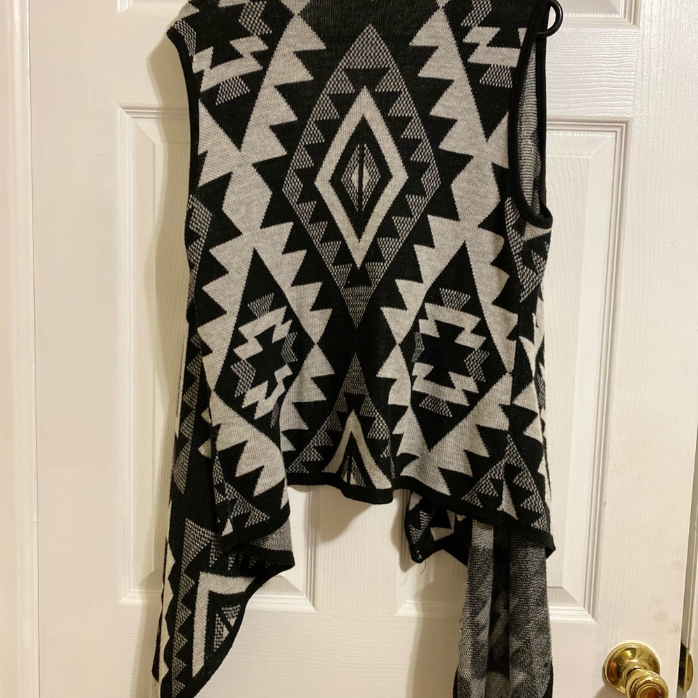 Black and grey vest